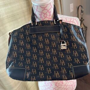 Dooney and Bourke handbag and like new condition with matching wallet